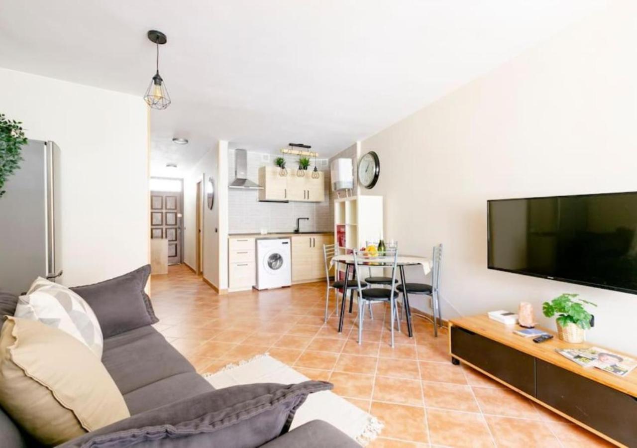 Cosy Apartment In Los Cristianos 5Min To The Ocean エクステリア 写真