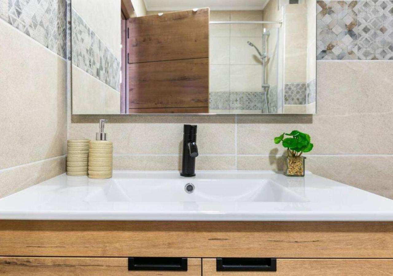Cosy Apartment In Los Cristianos 5Min To The Ocean エクステリア 写真